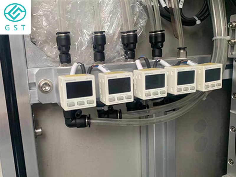 如何注意面膜灌裝封口機的安全衛(wèi)生?