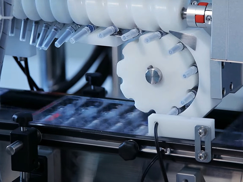 注射器自動吸塑包裝機:提升醫(yī)療耗材生產(chǎn)效率與包裝質(zhì)量的核心裝備 注射器自動吸塑包裝機:提升醫(yī)療耗材生產(chǎn)效率與包裝質(zhì)量的核心裝備